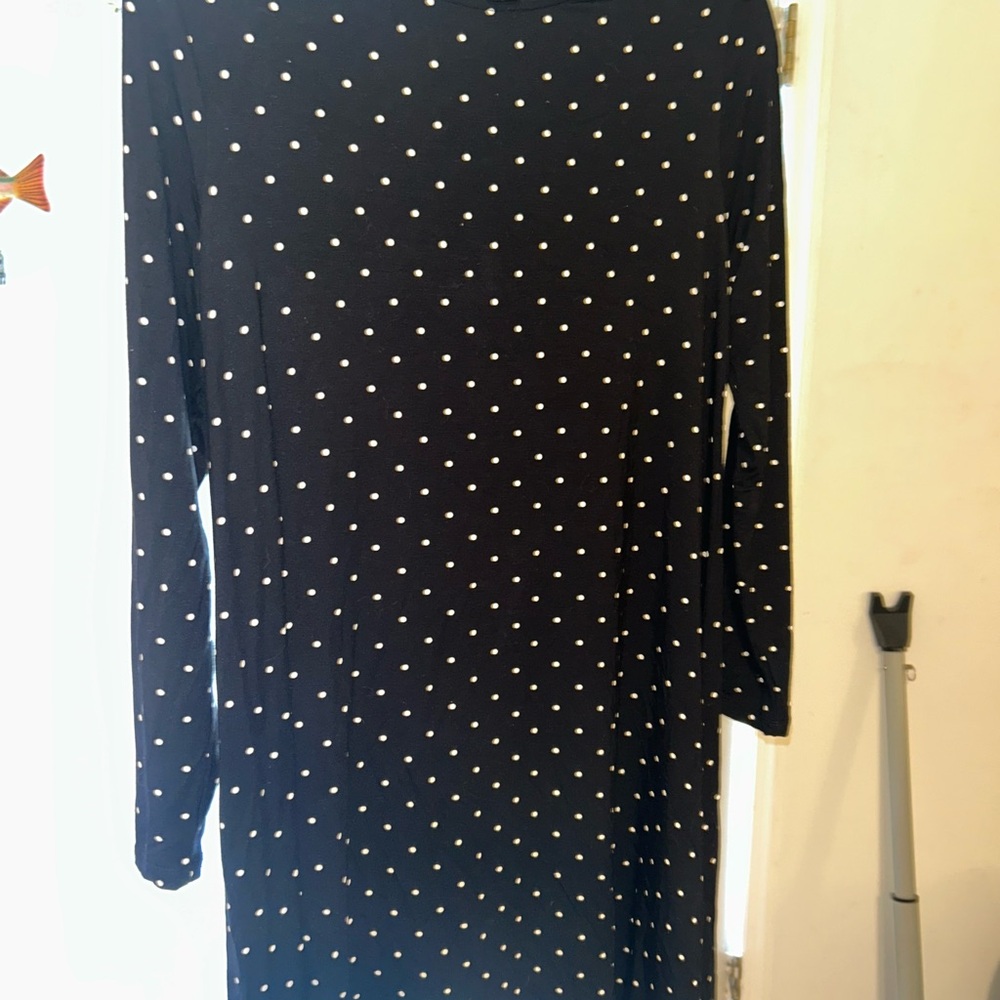 Old Navy White and Black Long Sleeve Sheath Dress